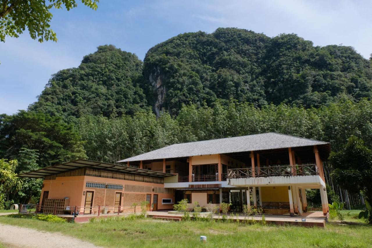 Monkey Mansion Jungalows&Tours Khao Sok National Park Exterior foto