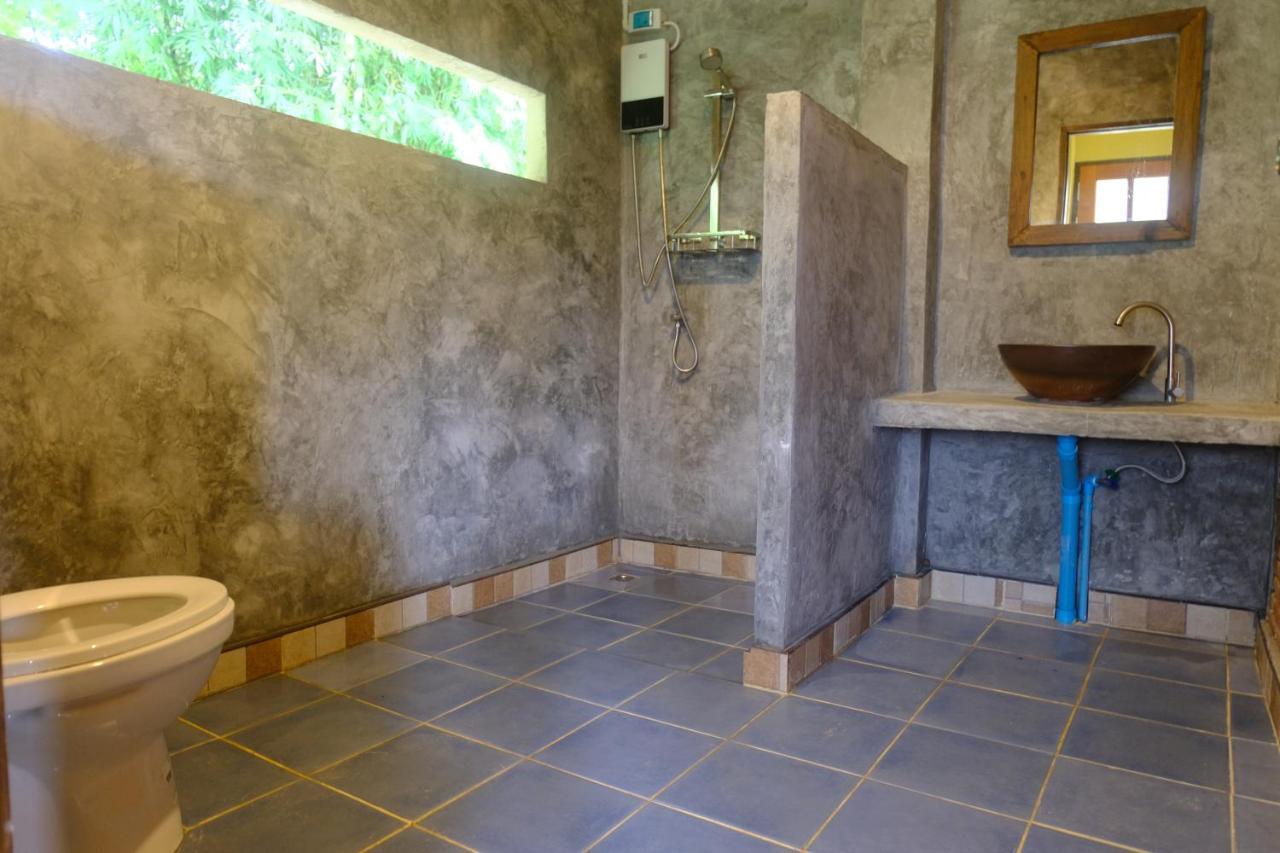 Monkey Mansion Jungalows&Tours Khao Sok National Park Exterior foto