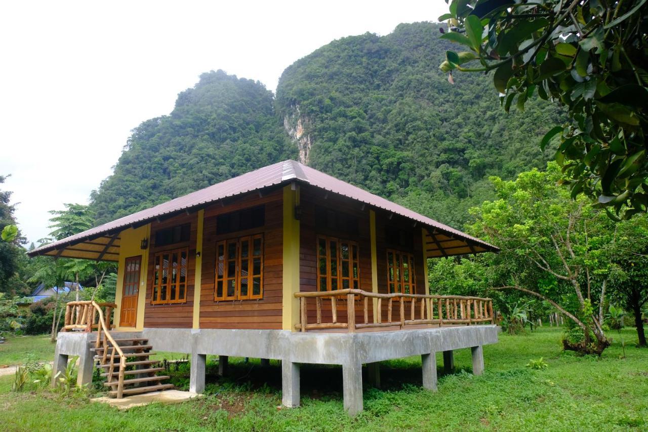 Monkey Mansion Jungalows&Tours Khao Sok National Park Exterior foto