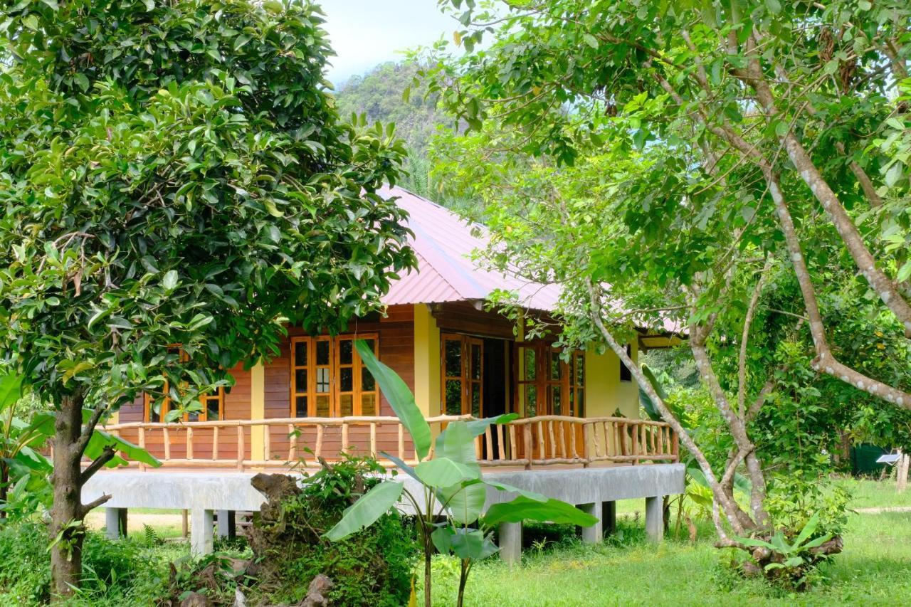 Monkey Mansion Jungalows&Tours Khao Sok National Park Exterior foto