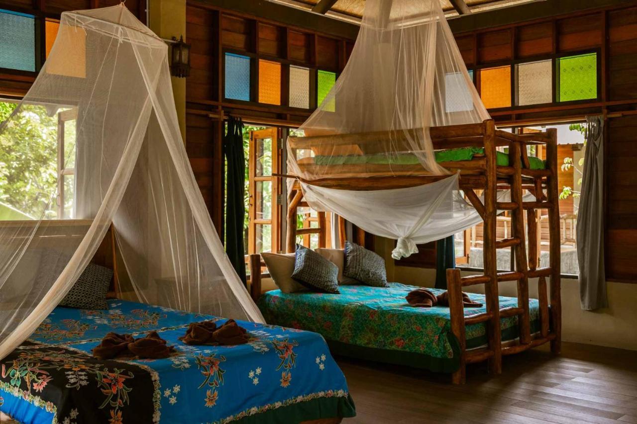 Monkey Mansion Jungalows&Tours Khao Sok National Park Exterior foto