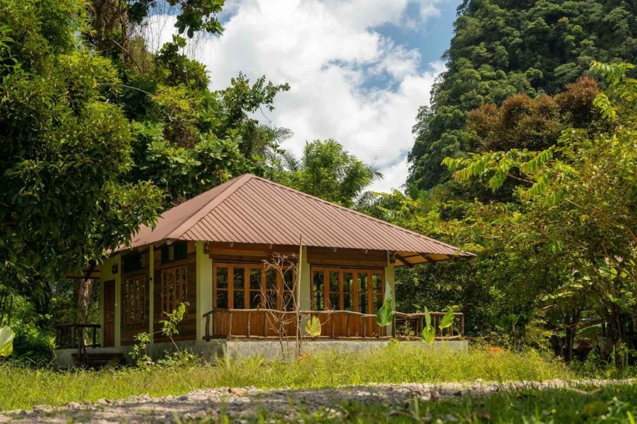Monkey Mansion Jungalows&Tours Khao Sok National Park Exterior foto