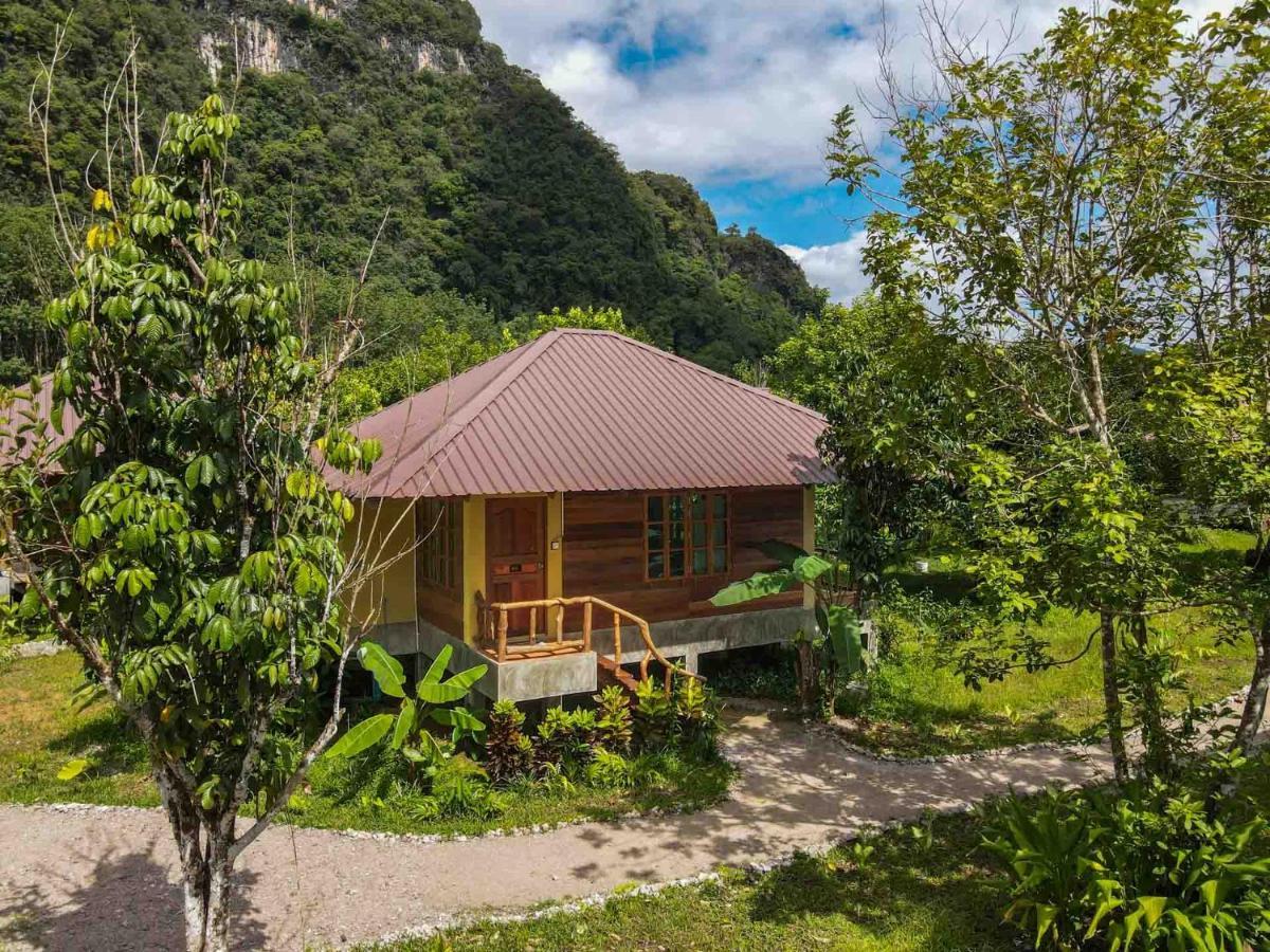 Monkey Mansion Jungalows&Tours Khao Sok National Park Exterior foto