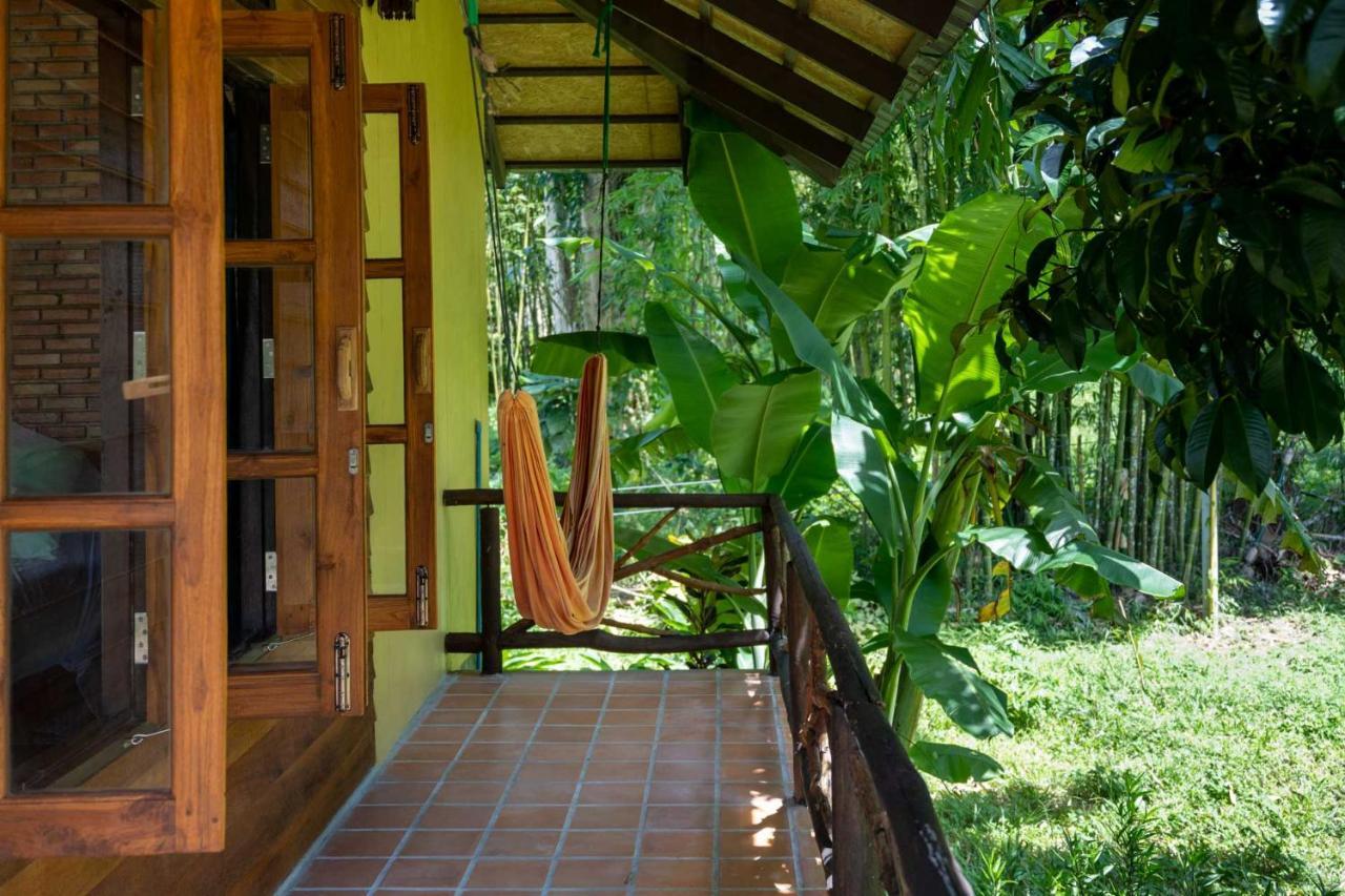 Monkey Mansion Jungalows&Tours Khao Sok National Park Exterior foto
